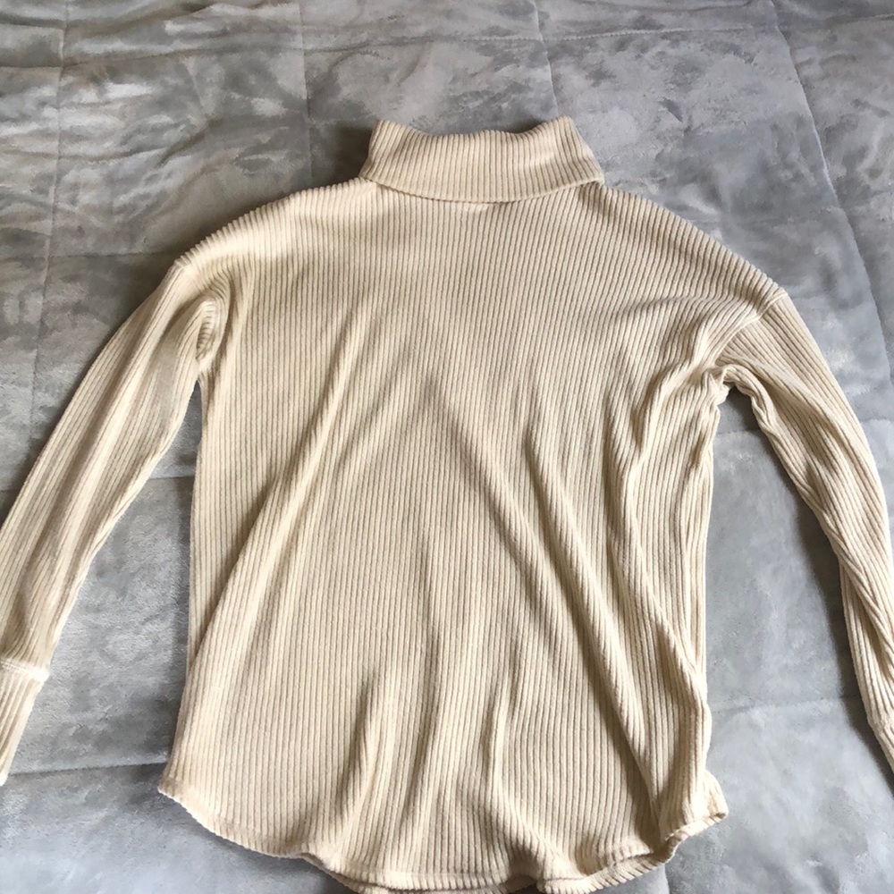 American eagle turtleneck